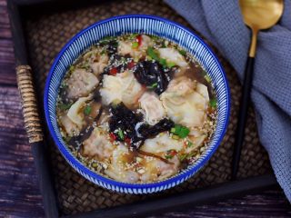 18、酸汤馄饨,成品图