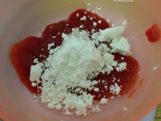 6、甜酸菠萝排骨,酸酸甜甜过一夏,番茄酱中加入淀粉