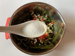 12、凉拌海带丝,加白糖