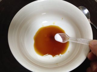 5、懒人料理+快手清汤挂面,加入昆布粉提鲜