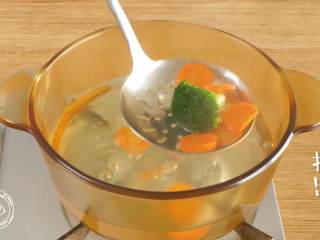 5、宝宝蔬菜粥8m+宝宝辅食,捞出~