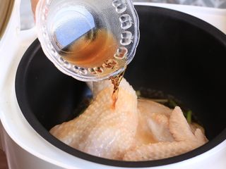 6、简单电饭锅焗三杯鸡,料酒