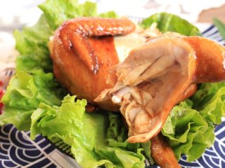 13、简单电饭锅焗三杯鸡,嫩滑多汁 来一腿吗