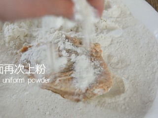 10、有秘方！又香又脆的香辣脆皮鸡翅,表面再次上粉