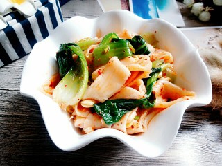 31、油泼扯面,搅拌均匀，一碗好吃的油泼扯面就做好了，来张近照