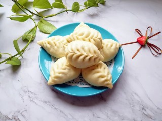 20、韭菜素馅包子,闺女一顿吃了6个。