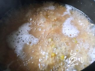 8、绿豆小米粥,继续小火慢煮约20分钟