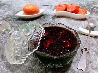 15、红枣黑米粥,美好的一天从温暖的早餐开始吧