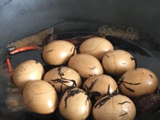 14、茶叶蛋,关火焖十几分钟后出锅 浸泡一夜口感更佳