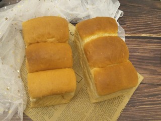 21、超软拉丝北海道土司（2个）,考到你满意的色泽后拿出。