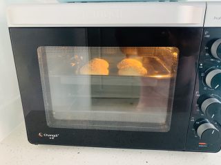 13、咸味香葱芝麻小酥饼,甜的我喜欢????香葱的我们家先生喜欢????