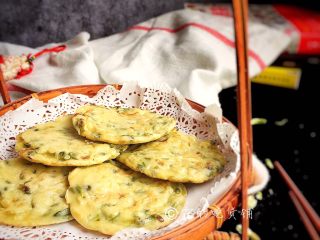 15、槐花饼,完成。