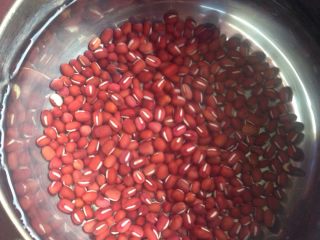 1、红豆汤,泡红豆2小时以上。