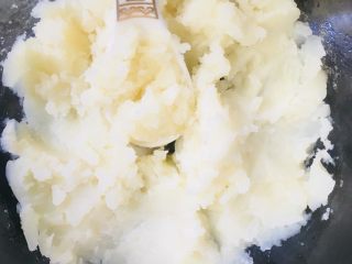 9、土豆饼,全部压好了