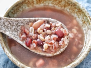 11、杂粮养生粥的3+1种吃法,第二天早晨，开启养生壶杂粮粥选项，60分钟即可食用