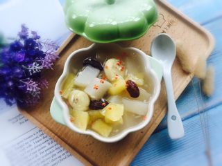 18、酒酿水果羹,盛在漂亮的器皿