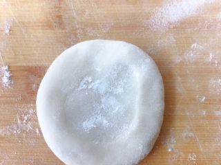 20、鲜肉包子,按扁