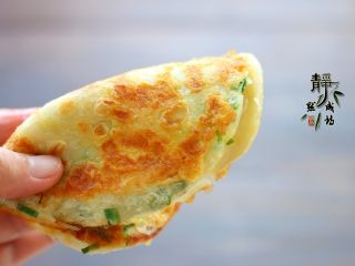 10、香葱鸡蛋饼,极其柔软