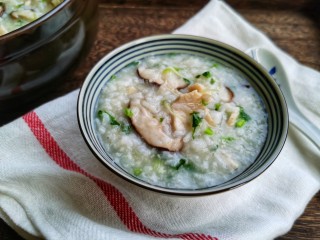 17、香菇滑鸡粥,喜欢的试试吧！