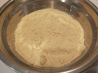 2、小米发糕,小米面100克。