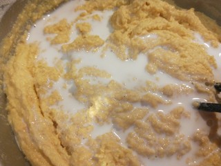 9、小米发糕,适量加入。