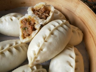 23、肉沫粉丝包,包子做好了，皮薄馅大，很好吃。