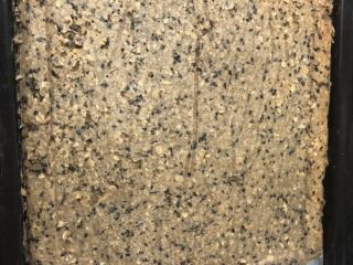 9、减肥利器——香蕉燕麦棒,烤好的燕麦块,口感适中,甜度刚好,适合日常减肥人士的早餐代餐!