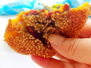 1、芝香南瓜饼,美美图片来一张，诱惑到你了吗？