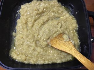 4、绿豆糕,所有材料融合。