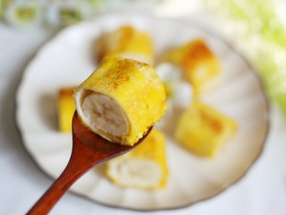 18、无敌简单的香蕉土司卷,来一口。