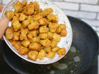 10、溜肉段,大火再复炸一遍