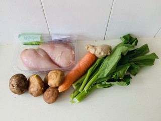1、香菇滑鸡粥,全部的用料