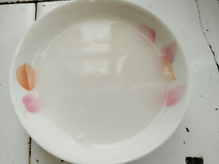 5、香菇土豆泥,水淀粉备好