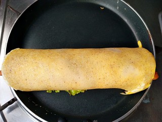 14、杂粮煎饼,卷起，这是我大山东正宗杂粮煎饼。