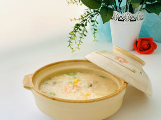 15、蔬菜虾仁粥,这样的一小锅蔬菜虾仁粥我一个人一次全部能吃掉????