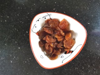 5、绿豆小米粥,桂圆肉