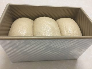 18、全麦吐司,二发八分满即可。