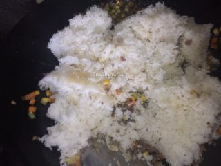 15、沙茶牛肉饭,加入提前煮好的白米饭