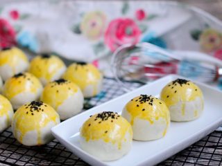 50、经典版蛋黄酥,完美。