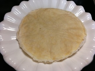 3、香蕉奶酪春卷,春卷皮，每次我买大约五元的。