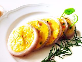 11、洋葱圈煎蛋饼-可以和宝贝抢着吃的美食,盛出装盘