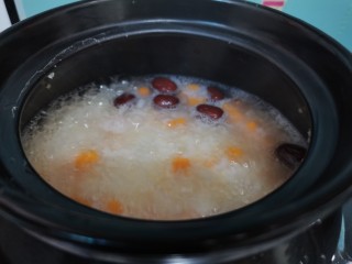 10、红枣南瓜粥,水开后改中小火