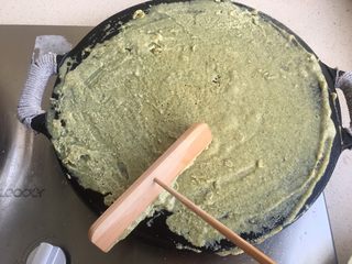 12、正宗天津煎饼果子,摊开了