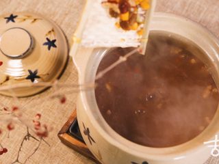 2、腊八粥丨你喝的可能从来都不是腊八粥！古人的正宗做法是这样的,不耐煮的食材起锅前15分钟放即可；