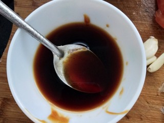 5、小炒山药片,生抽香醋盐耗油调成浇汁