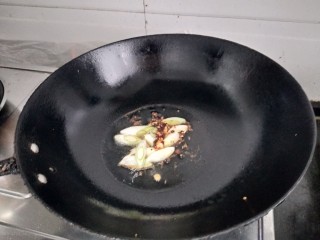 7、小炒山药片,炒香葱