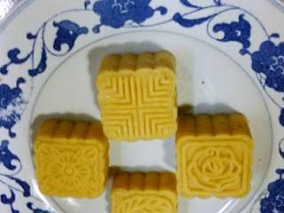 15、自制绿豆糕+#夏天的味道#,初学总体而言还满意吧！