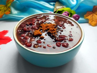 9、红豆薏仁小米粥,放一勺红糖会更美味！