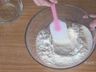 17、超详细马卡龙教程,中间挖个坑；