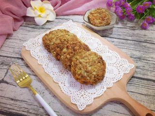 17、香煎藕饼,香喷喷的藕饼，慢慢享用吧。